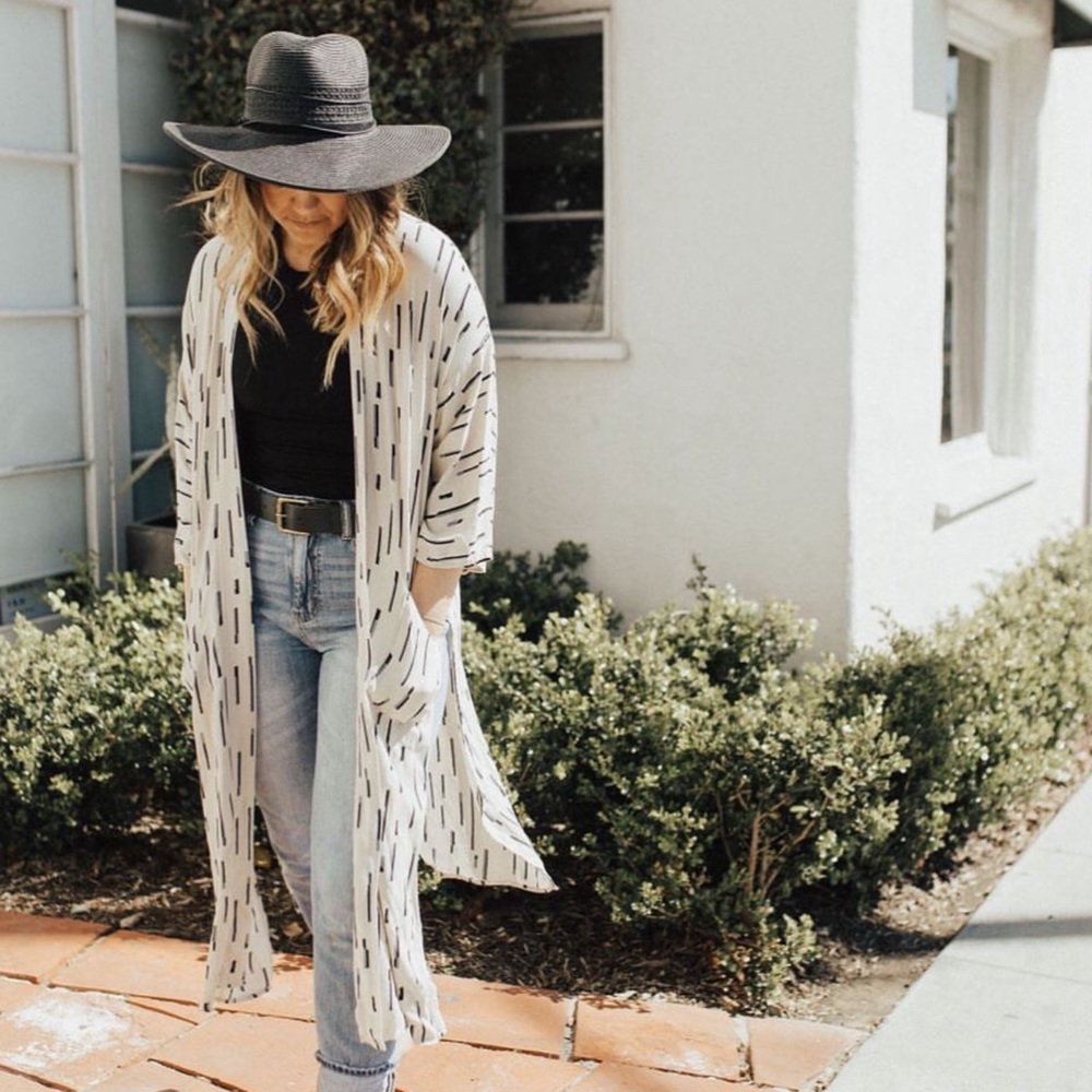 Carly Jean Los Angeles Korie Kimono